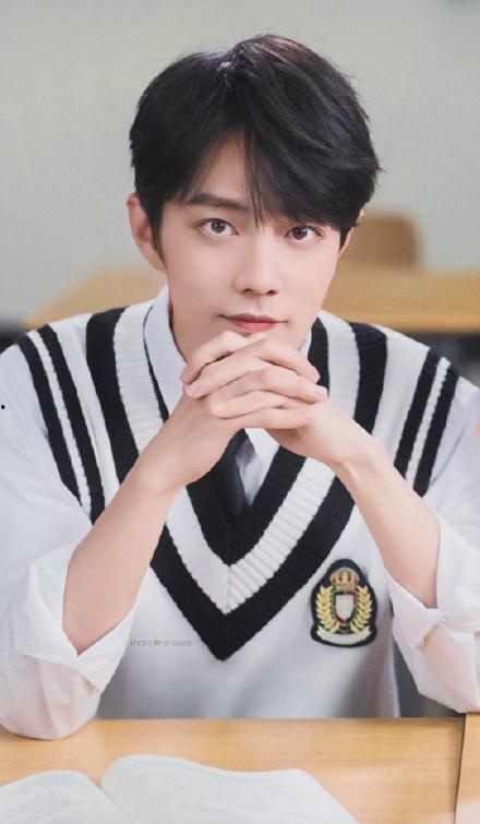 圈内爆料肖战吴千语,娱乐圈新恋情引发热议  第1张